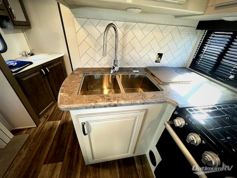 2022 Keystone Cougar Half-Ton 30BHS RV Photo 3