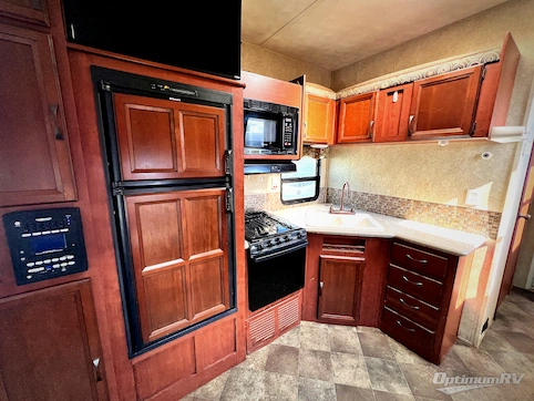 2014 Palomino Puma Unleashed 32-TFB RV Photo 3