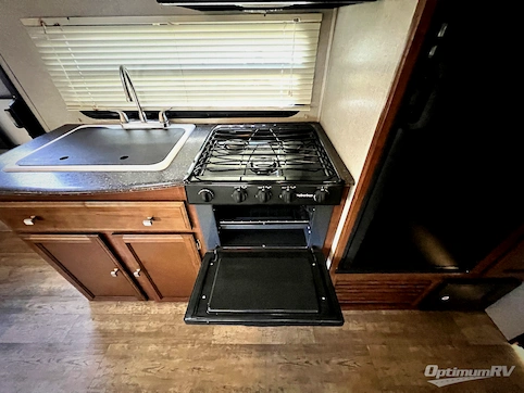 2017 Coachmen Freedom Express 248RBS RV Photo 3