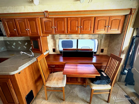 2012 Winnebago Adventurer 37F RV Photo 3
