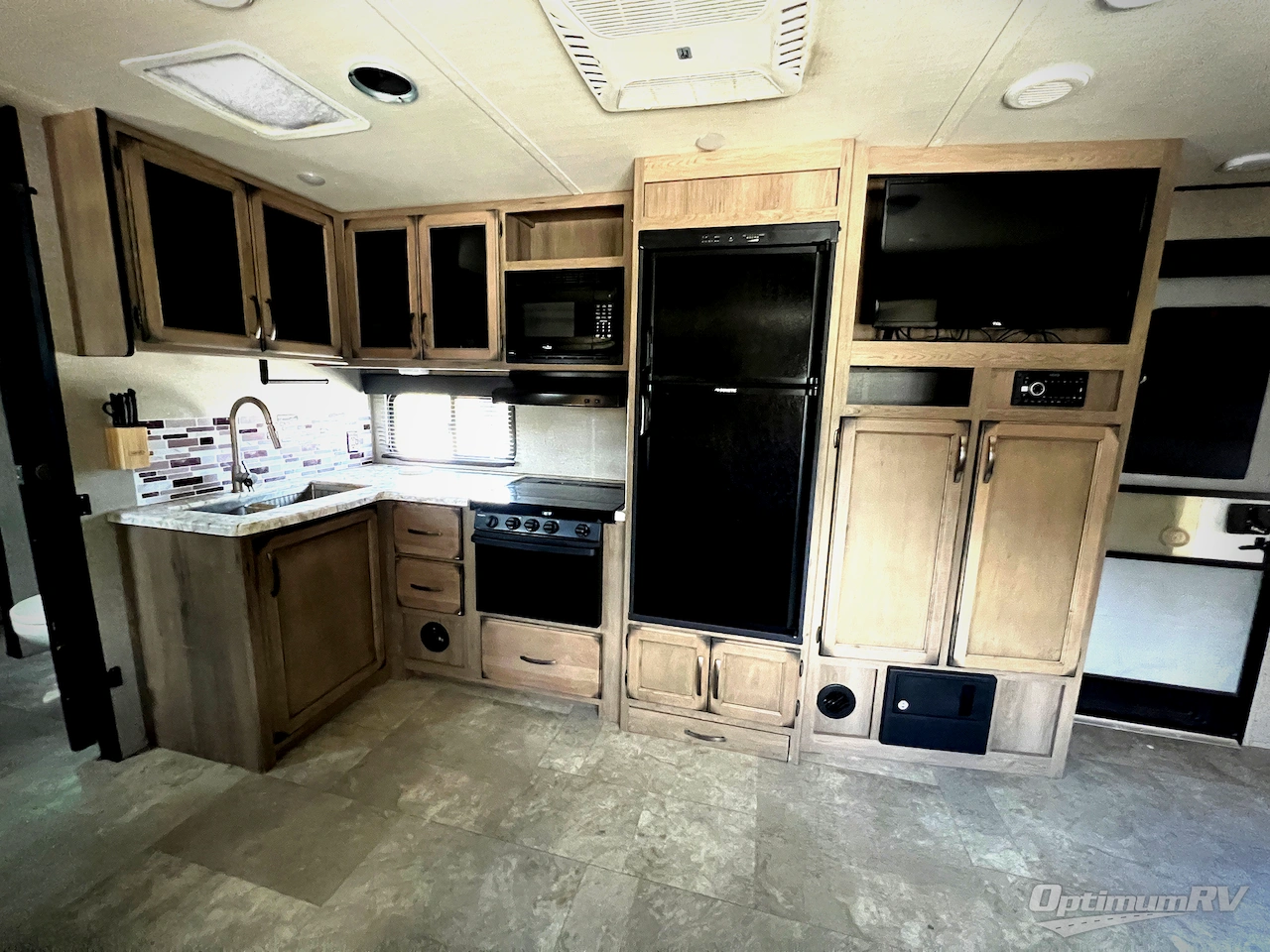 2019 Grand Design Transcend 26RLS Photo 7