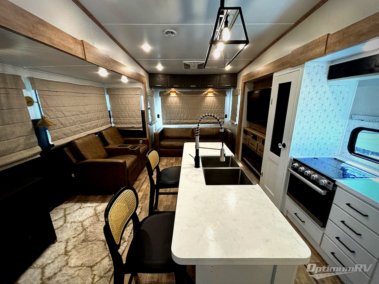 2021 Keystone Arcadia 3660RL Photo 4