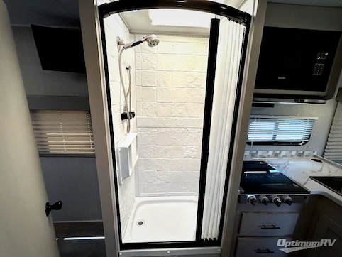 2023 Coachmen Freelander 27QB RV Photo 4