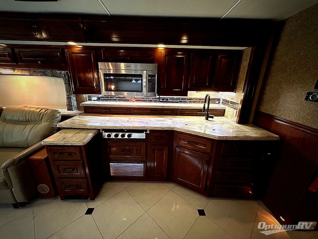 2014 Forest River Berkshire 390FL Photo 9