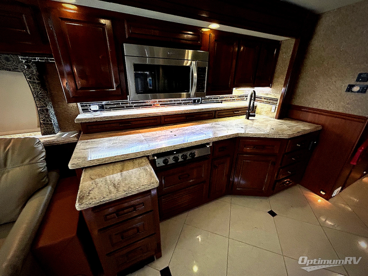 2014 Forest River Berkshire 390FL Photo 11
