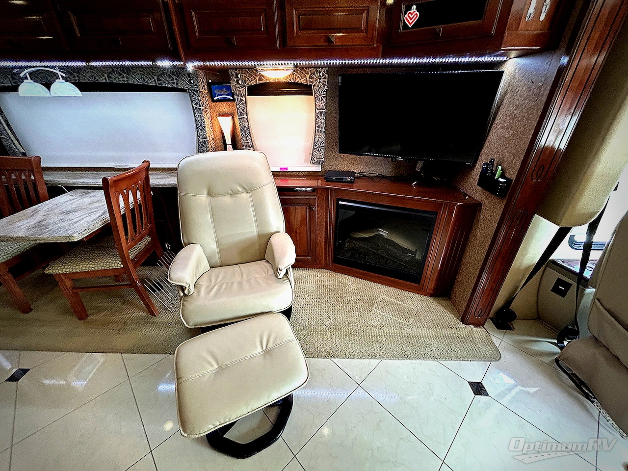 2014 Forest River Berkshire 390FL Photo 12