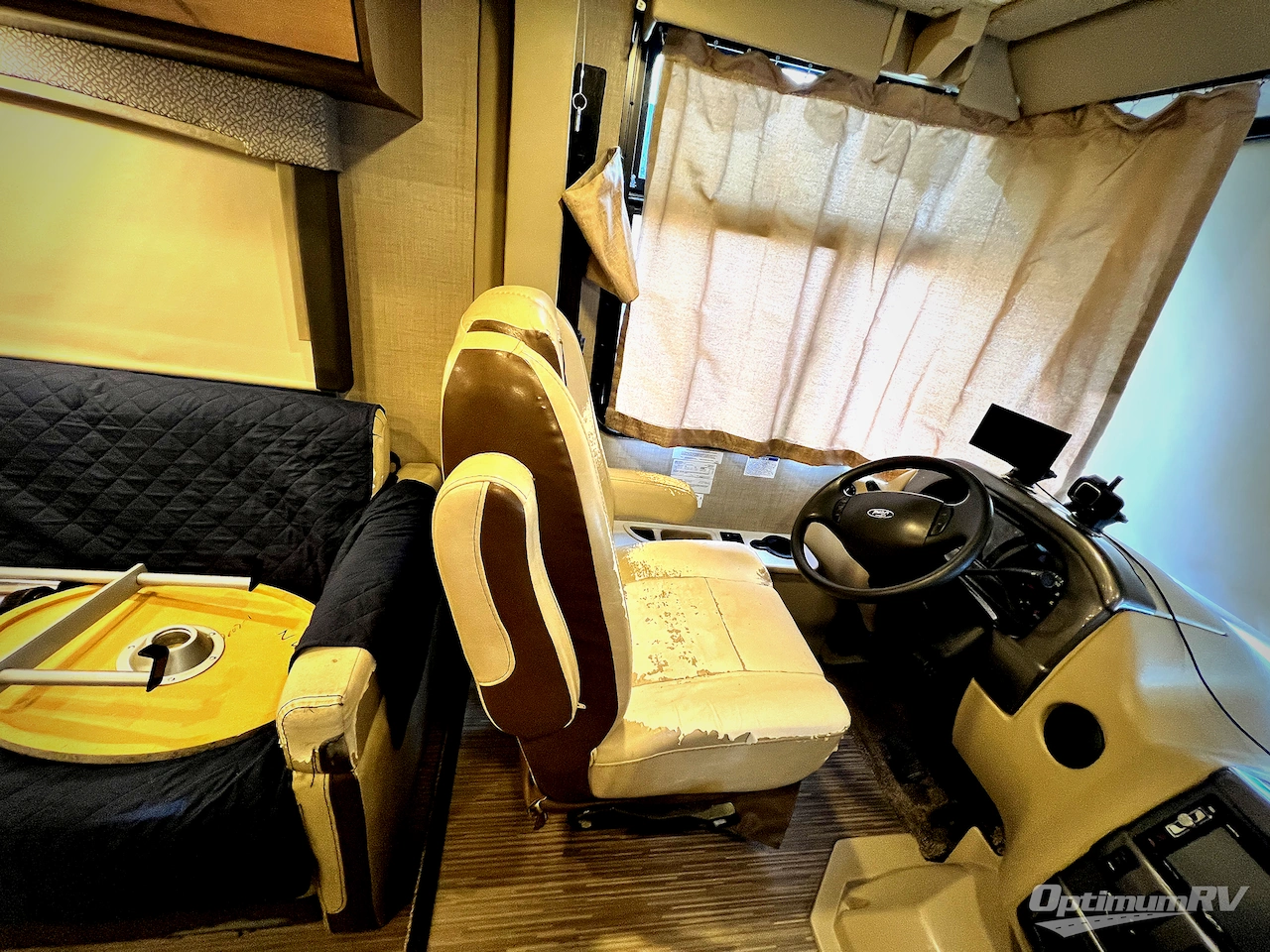 2018 Thor Vegas 25.3 Photo 8