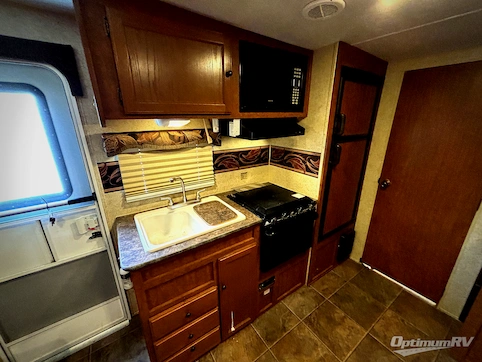 2013 Skyline Nomad Joey Select 271 RV Photo 4