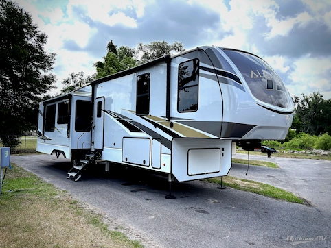 Used 2022 Alliance Paradigm 372RK Featured Photo