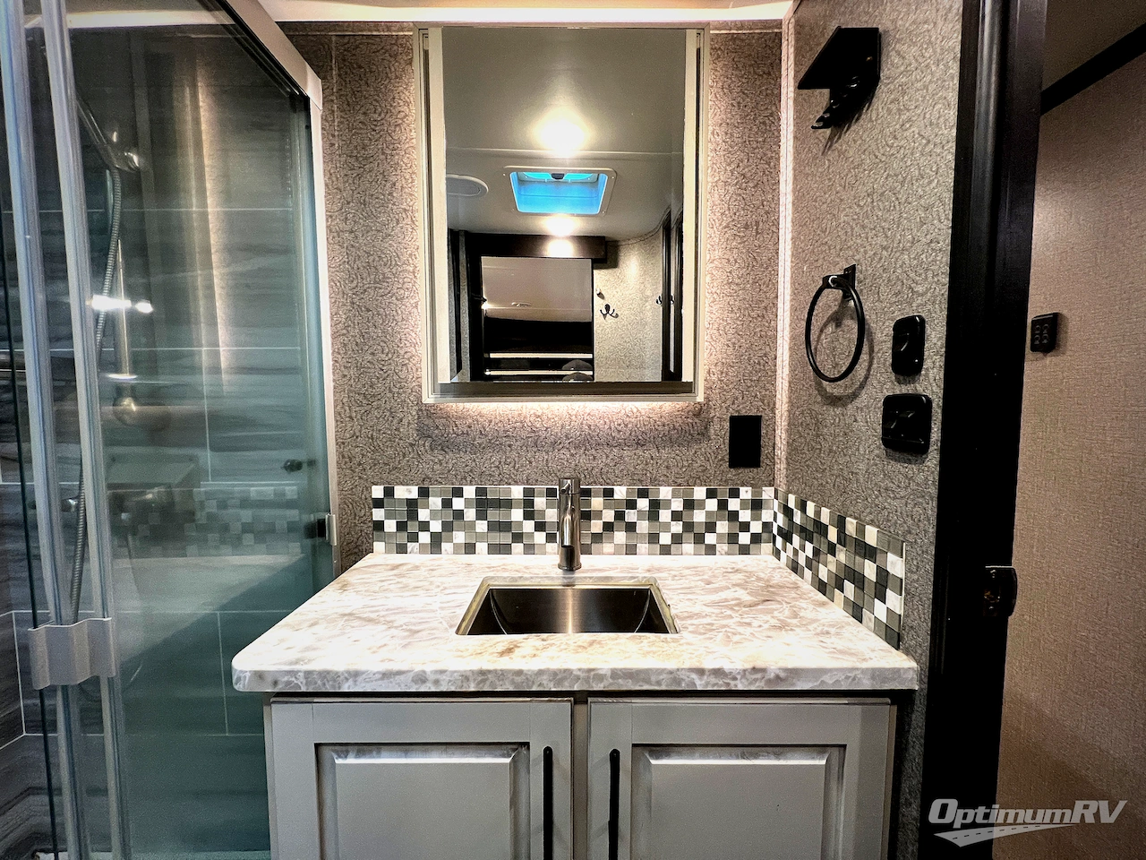 2021 Jayco Seismic 4113 Photo 17