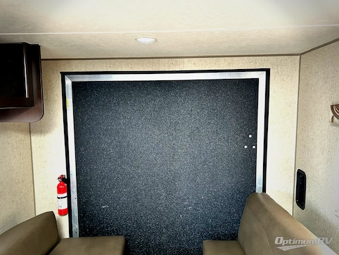 2016 Forest River Cherokee Grey Wolf 22RR RV Photo 2