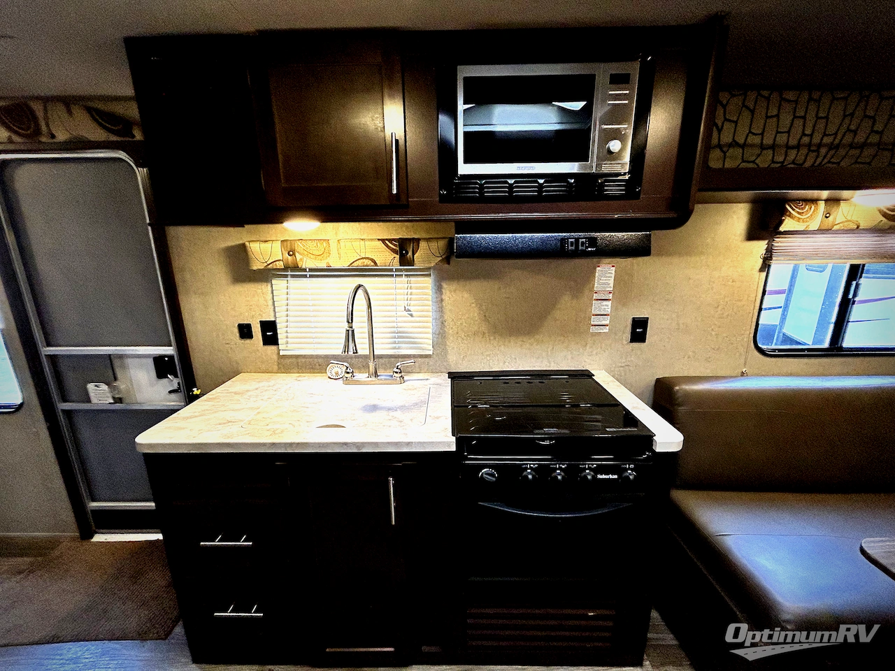 2016 Forest River Cherokee Grey Wolf 22RR Photo 7