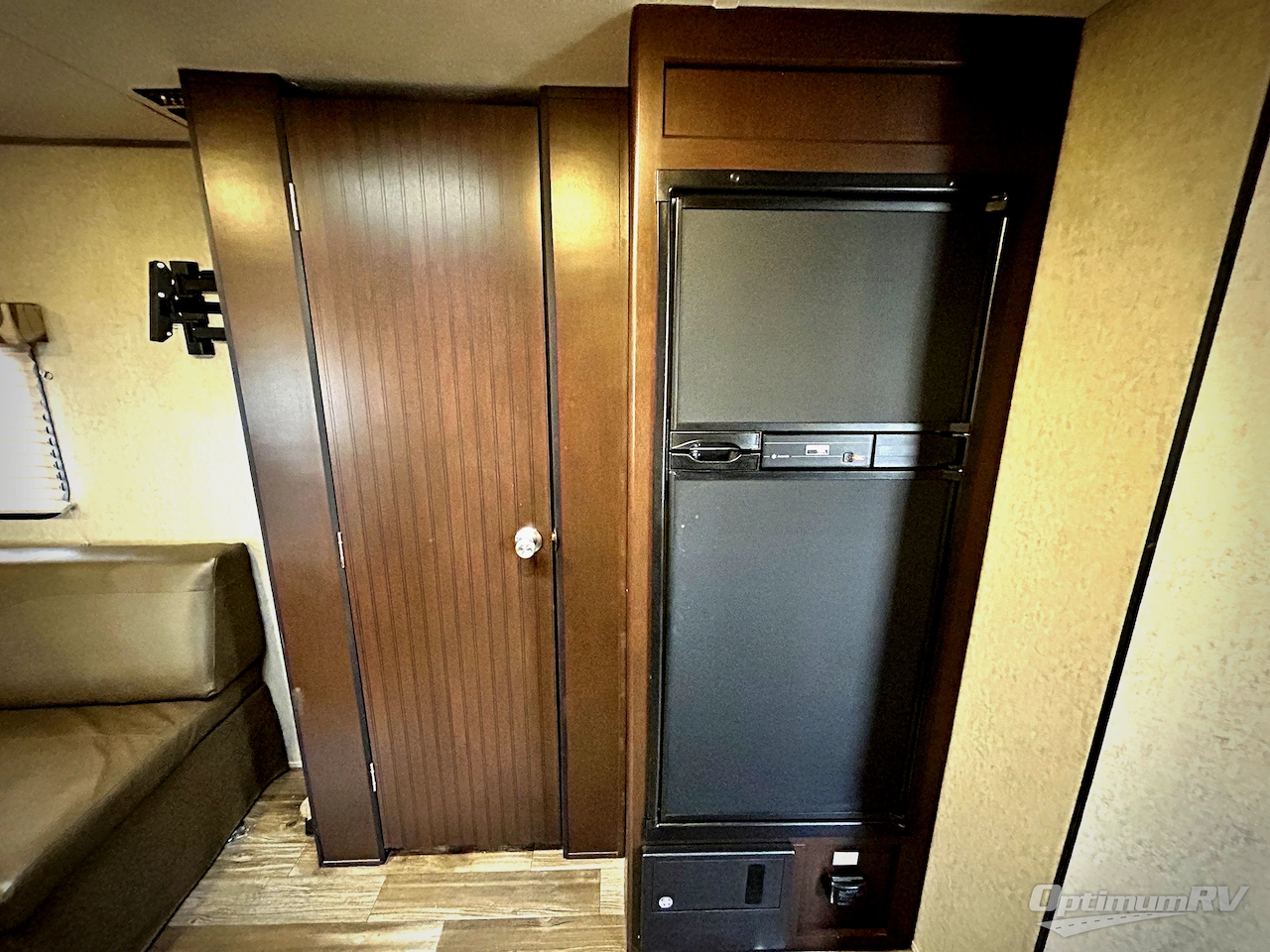 2016 Forest River Cherokee Grey Wolf 22RR Photo 8