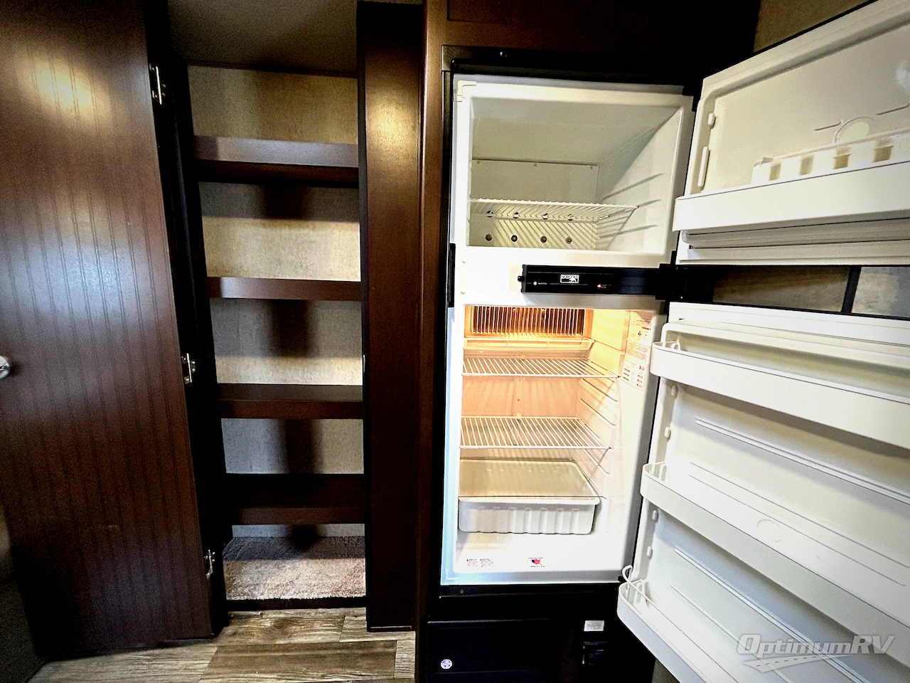 2016 Forest River Cherokee Grey Wolf 22RR Photo 9