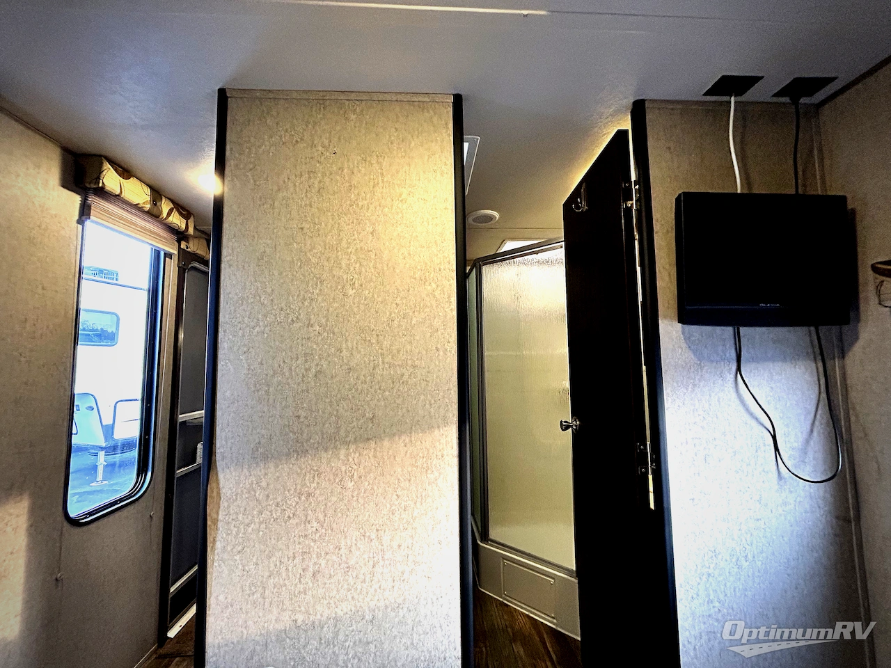 2016 Forest River Cherokee Grey Wolf 22RR Photo 15