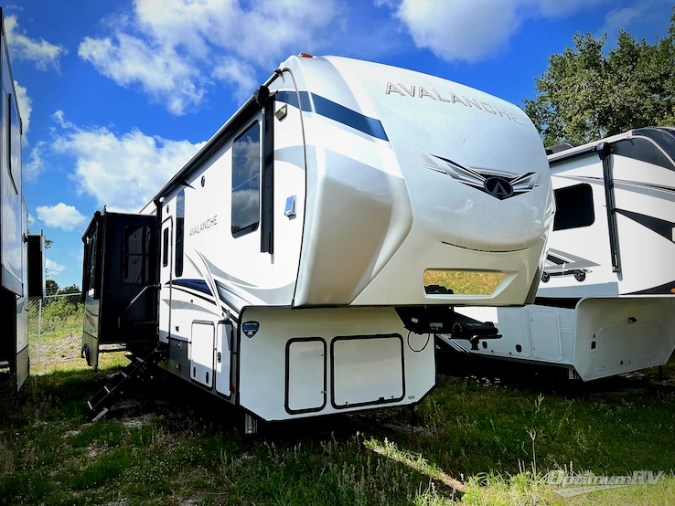 2023 Keystone Avalanche 295RK RV Photo 1