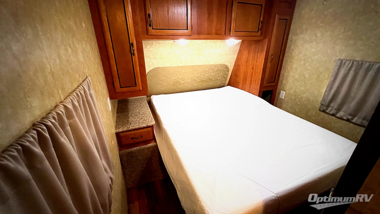 2012 Coachmen Catalina 25RKS Photo 10