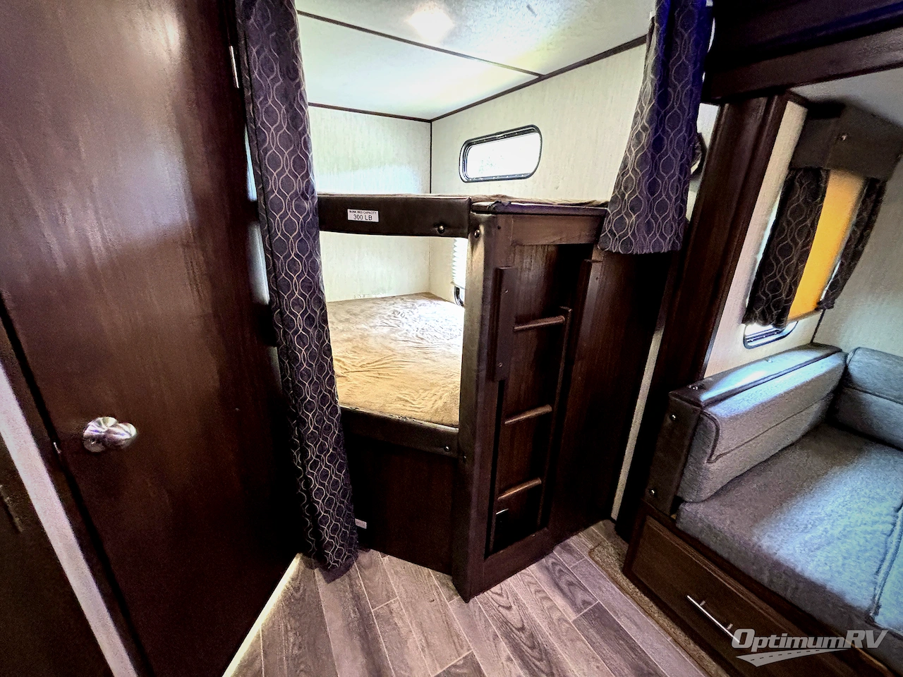 2019 Forest River Cherokee Alpha Wolf 26DBH-L Photo 12