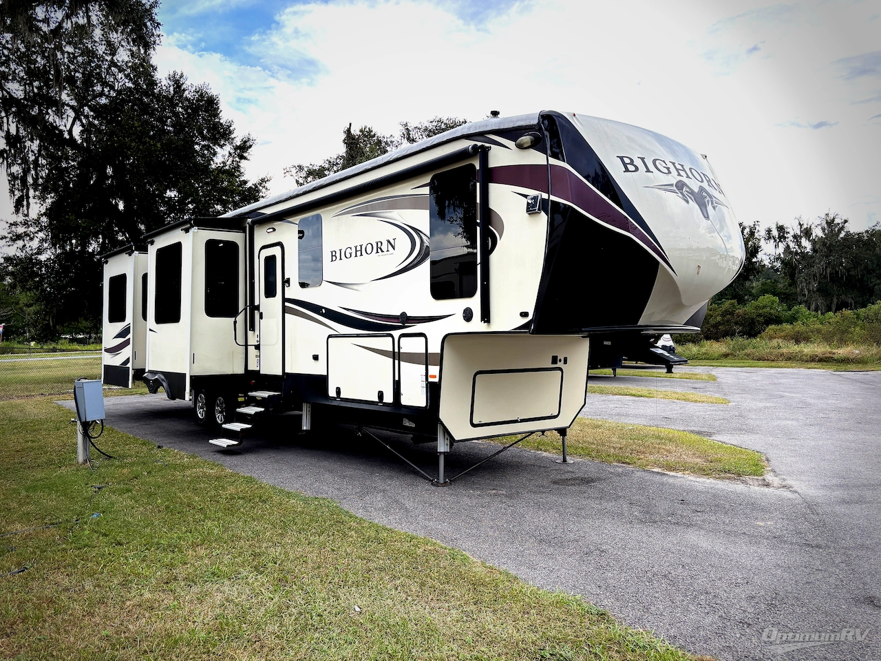 2018 Heartland Bighorn 3970RD Photo 1