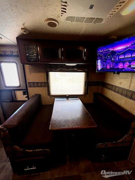 2016 Forest River Flagstaff Super Lite 26VFKS RV Photo 3