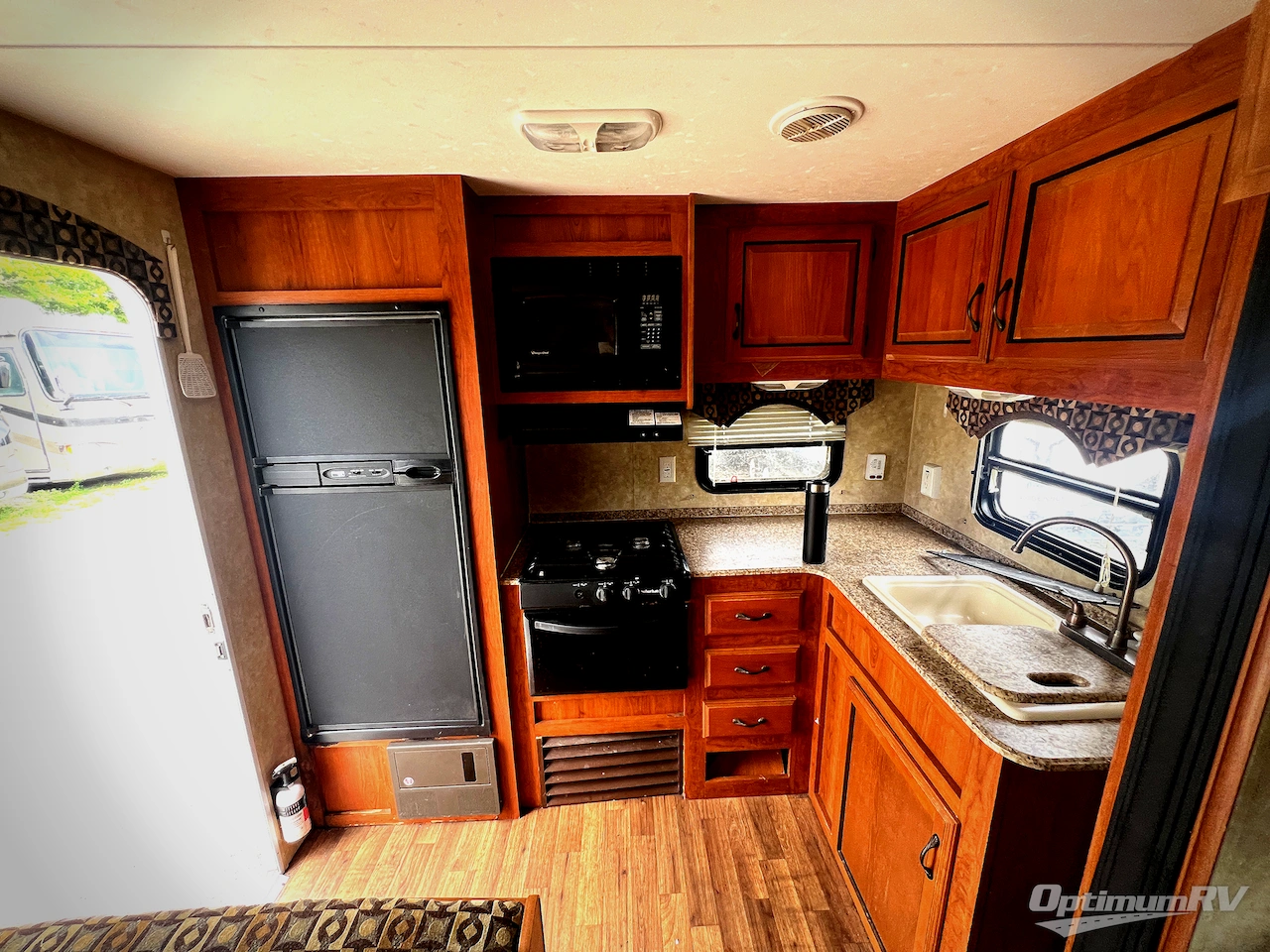 2012 Coachmen Catalina 25RKS Photo 4