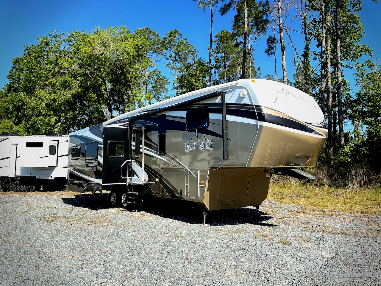 2012 Keystone Montana Big Sky 3455SA Photo 1