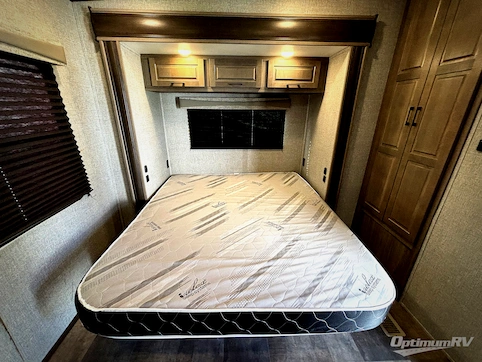 2020 CrossRoads Cameo CE4021FK RV Photo 4