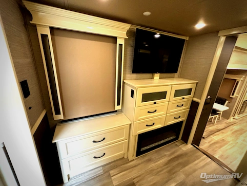 2022 VanLeigh Beacon 41LKB RV Photo 3