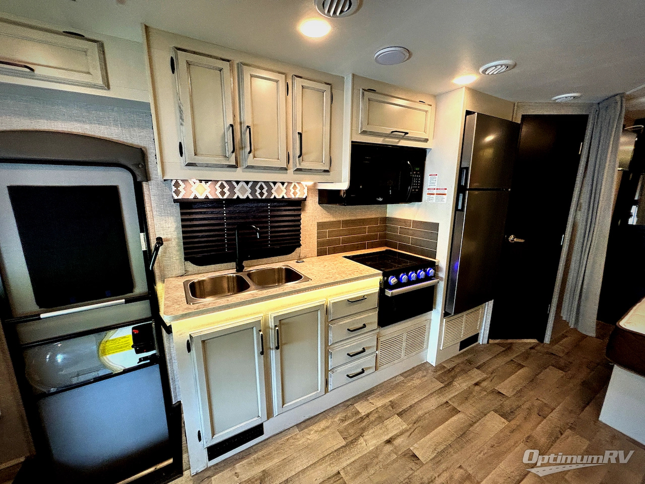 2022 Jayco Redhawk 24B Photo 12