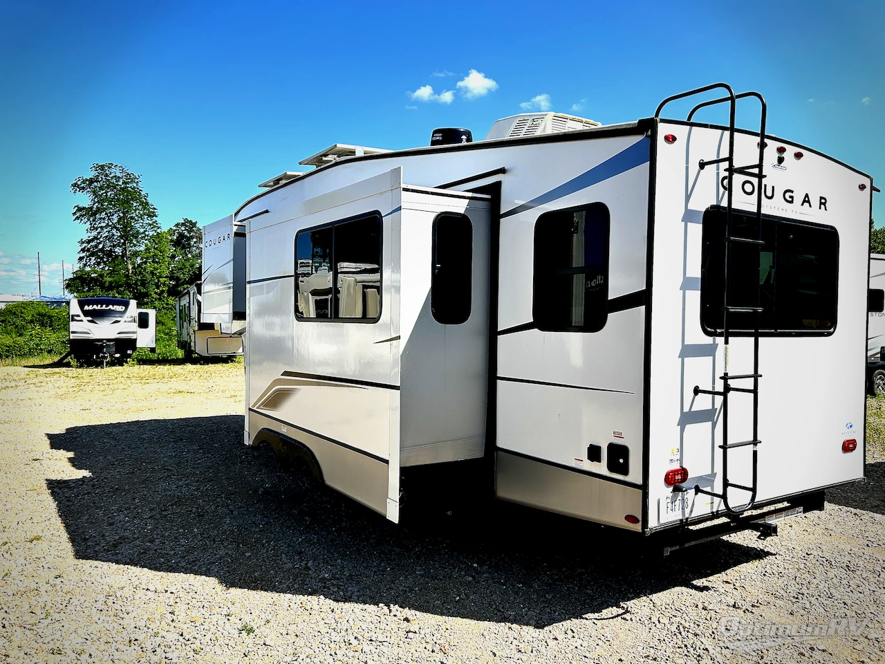 2023 Keystone Cougar Half-Ton 24RDS Photo 3
