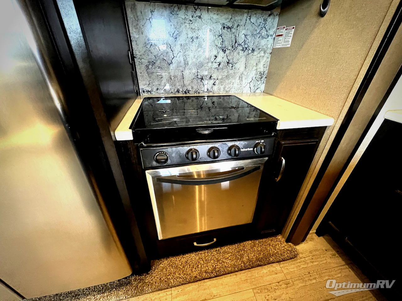 2016 Grand Design Momentum M-Class 350M Photo 9