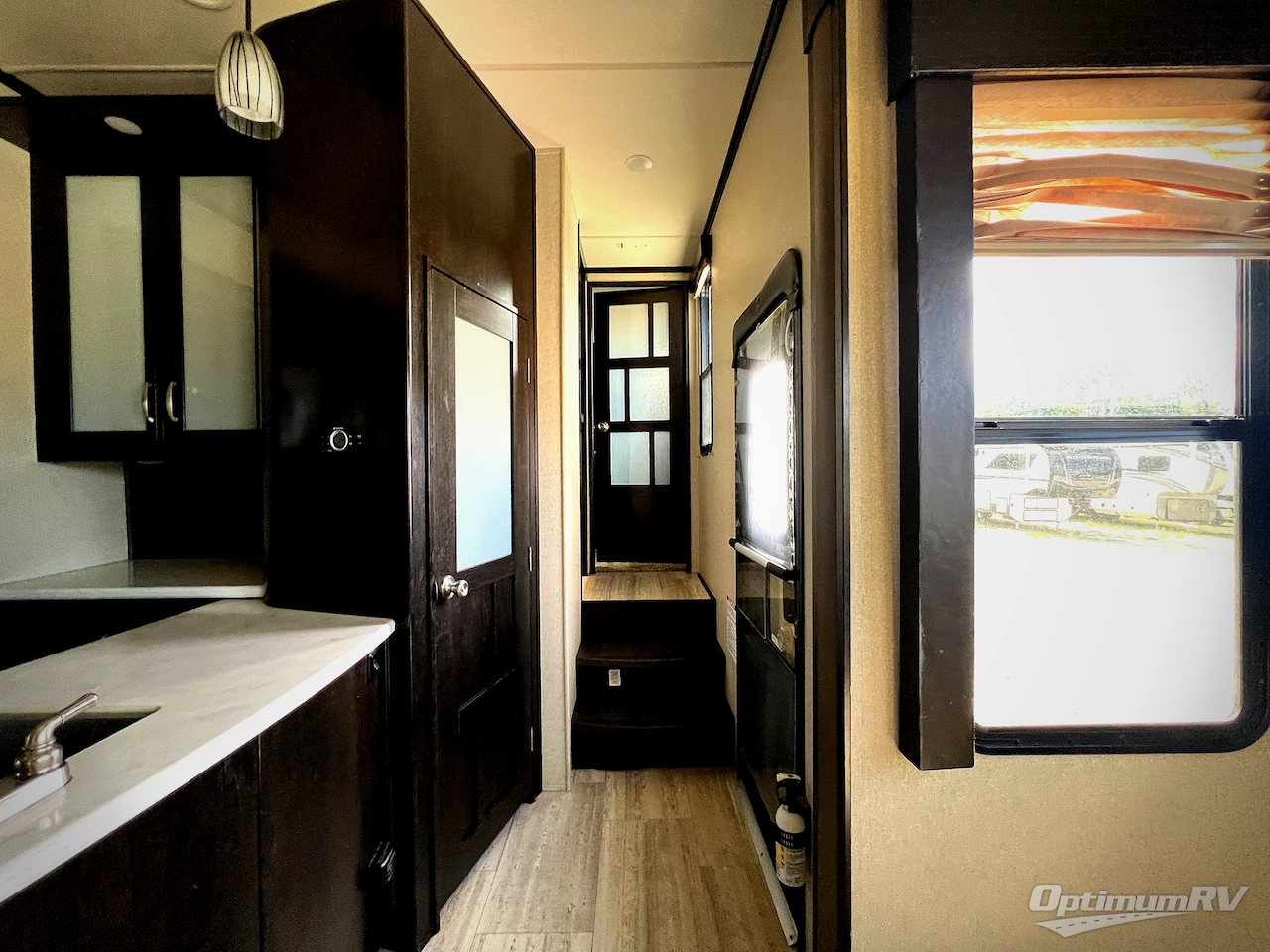 2016 Grand Design Momentum M-Class 350M Photo 16