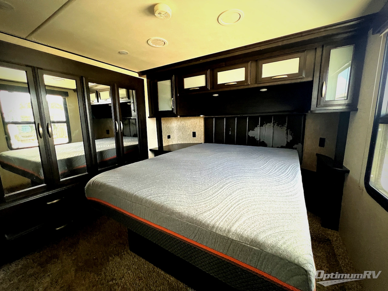 2016 Grand Design Momentum M-Class 350M Photo 17