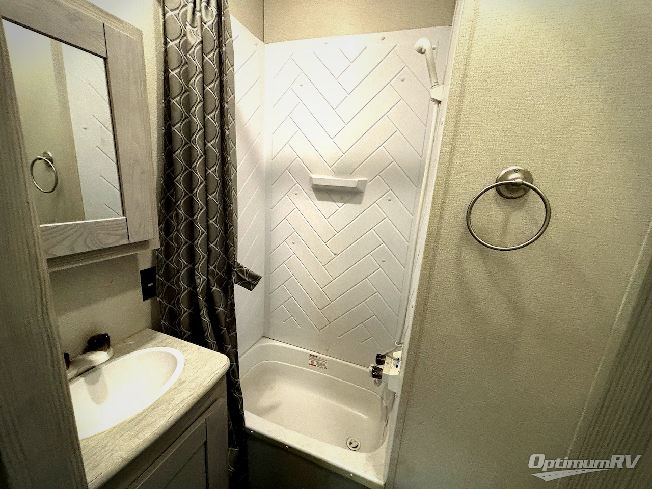 2022 Keystone Fuzion 430 Photo 22
