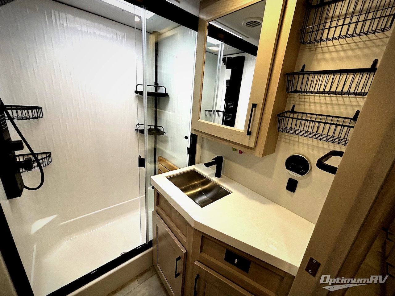 2025 Grand Design Solitude 391DL Photo 13