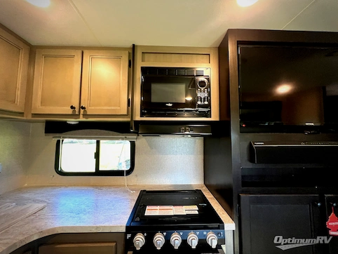2022 Highland Ridge Mesa Ridge S-Lite ML241BH RV Photo 3