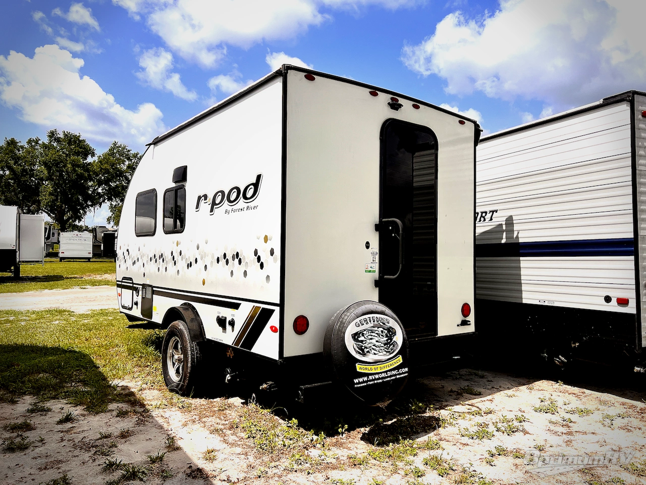 2022 Forest River R Pod RP-153 Photo 2