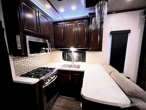 2021 Dutchmen Voltage 4195 RV Photo 3