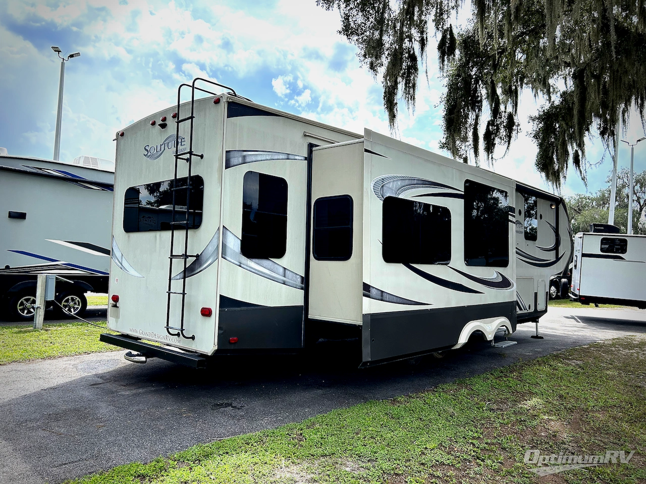 2015 Grand Design Solitude 369RL Photo 2