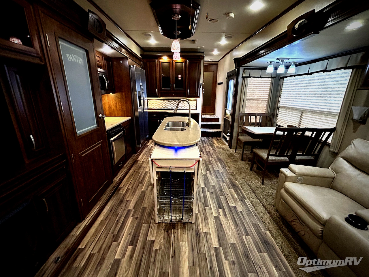 2015 Grand Design Solitude 369RL Photo 5