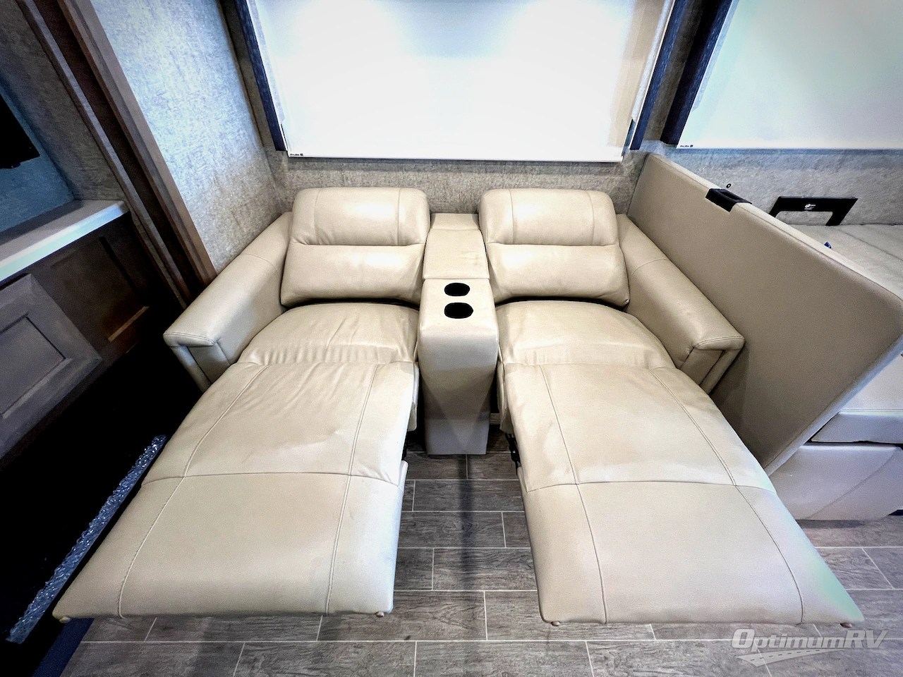 2022 Thor Miramar 37.1 Photo 21