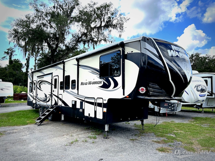 2018 Heartland Road Warrior 427 RV Photo 1