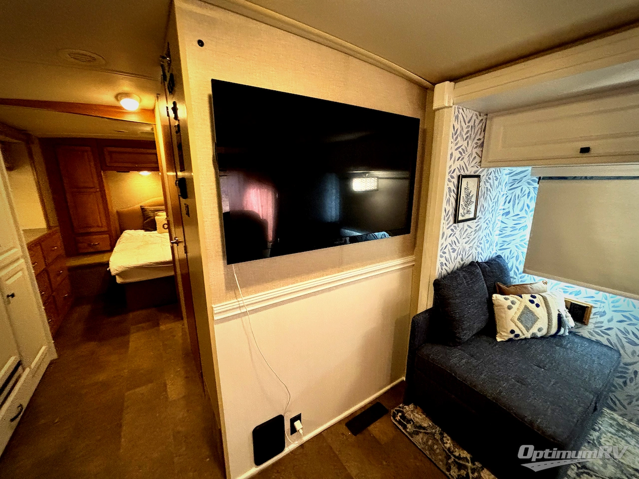 2014 Winnebago Vista 35F Photo 11