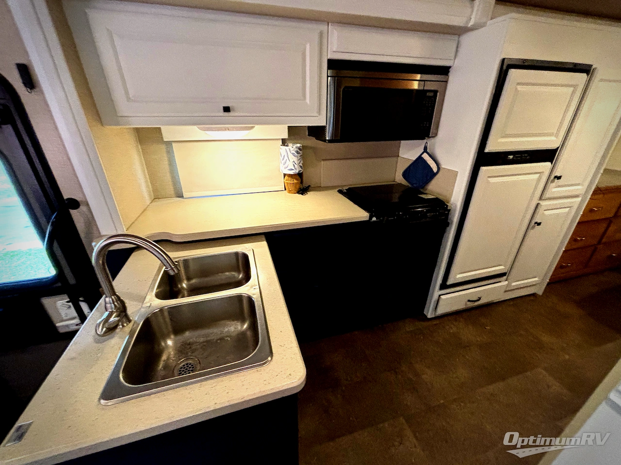 2014 Winnebago Vista 35F Photo 12