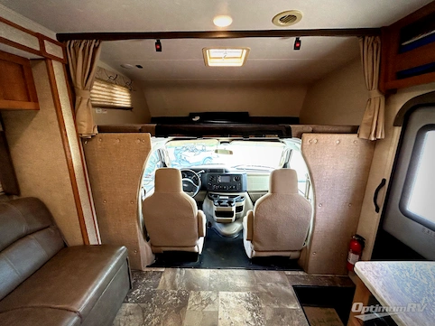 2019 Coachmen Leprechaun 319MB Ford 450 RV Photo 2