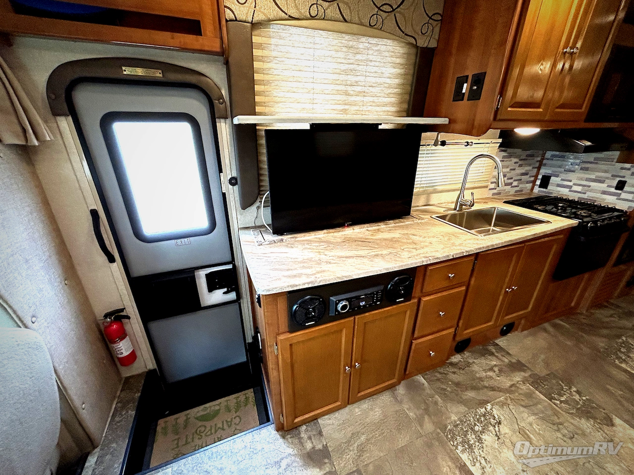 2019 Coachmen Leprechaun 319MB Ford 450 Photo 12