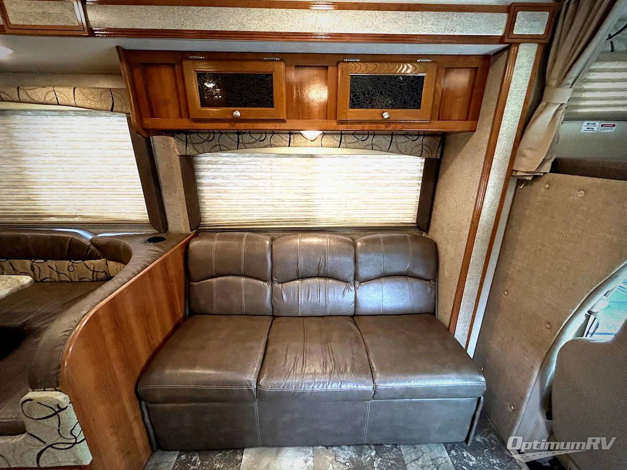 2019 Coachmen Leprechaun 319MB Ford 450 Photo 13