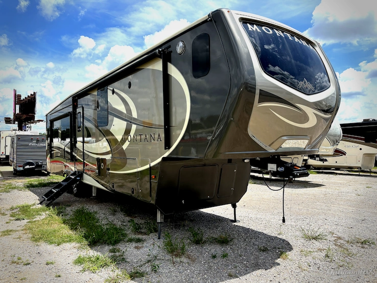 2017 Keystone Montana 3921 FB RV Photo 1