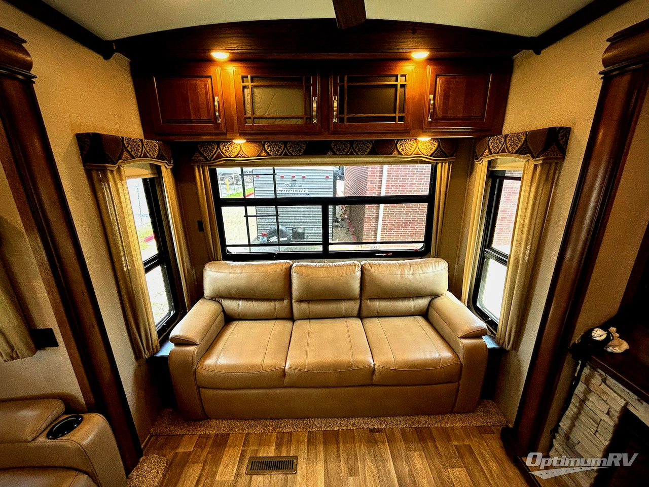 2017 Keystone Montana 3921 FB Photo 9
