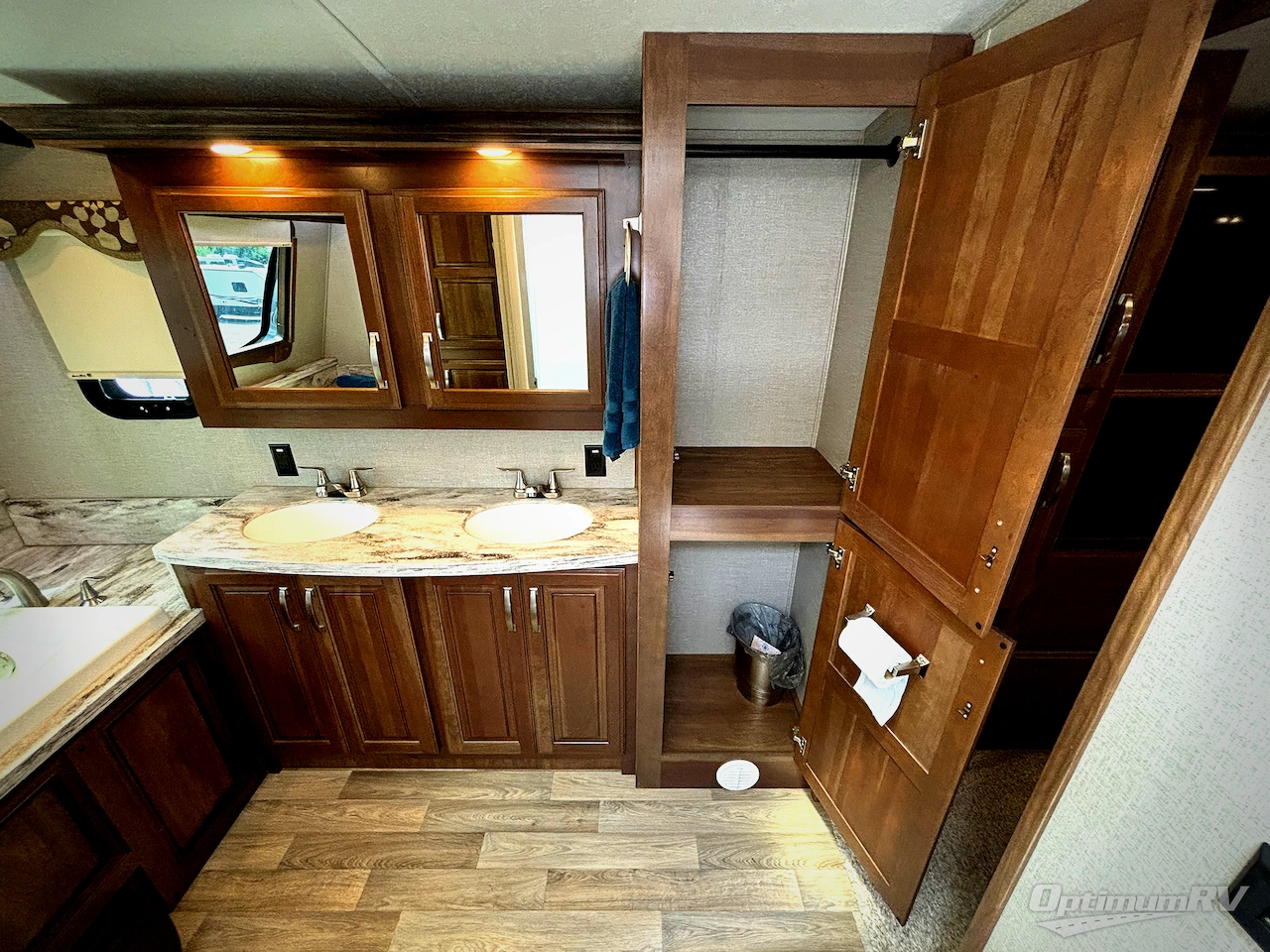 2017 Keystone Montana 3921 FB Photo 15